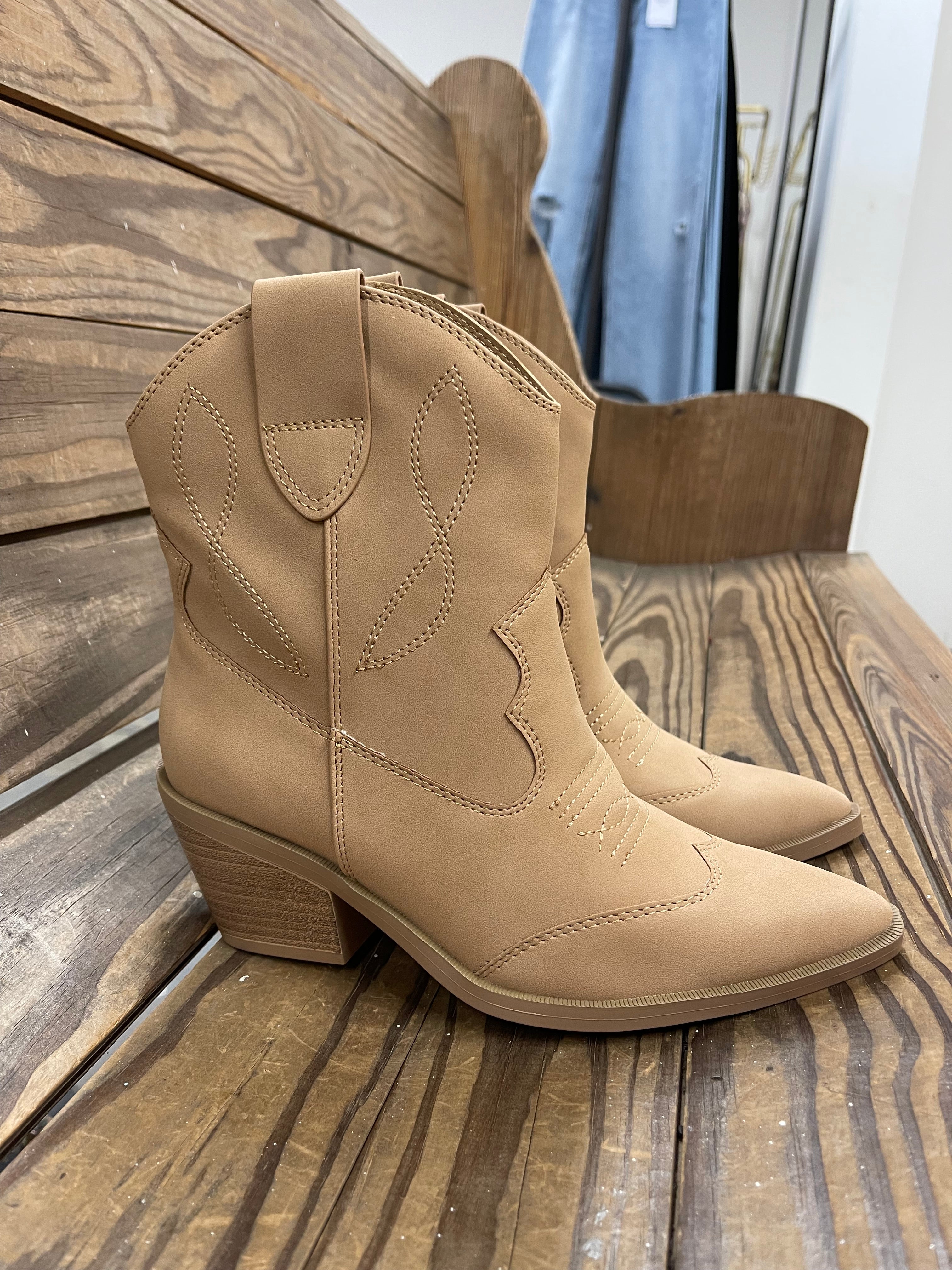 Darcy Boots