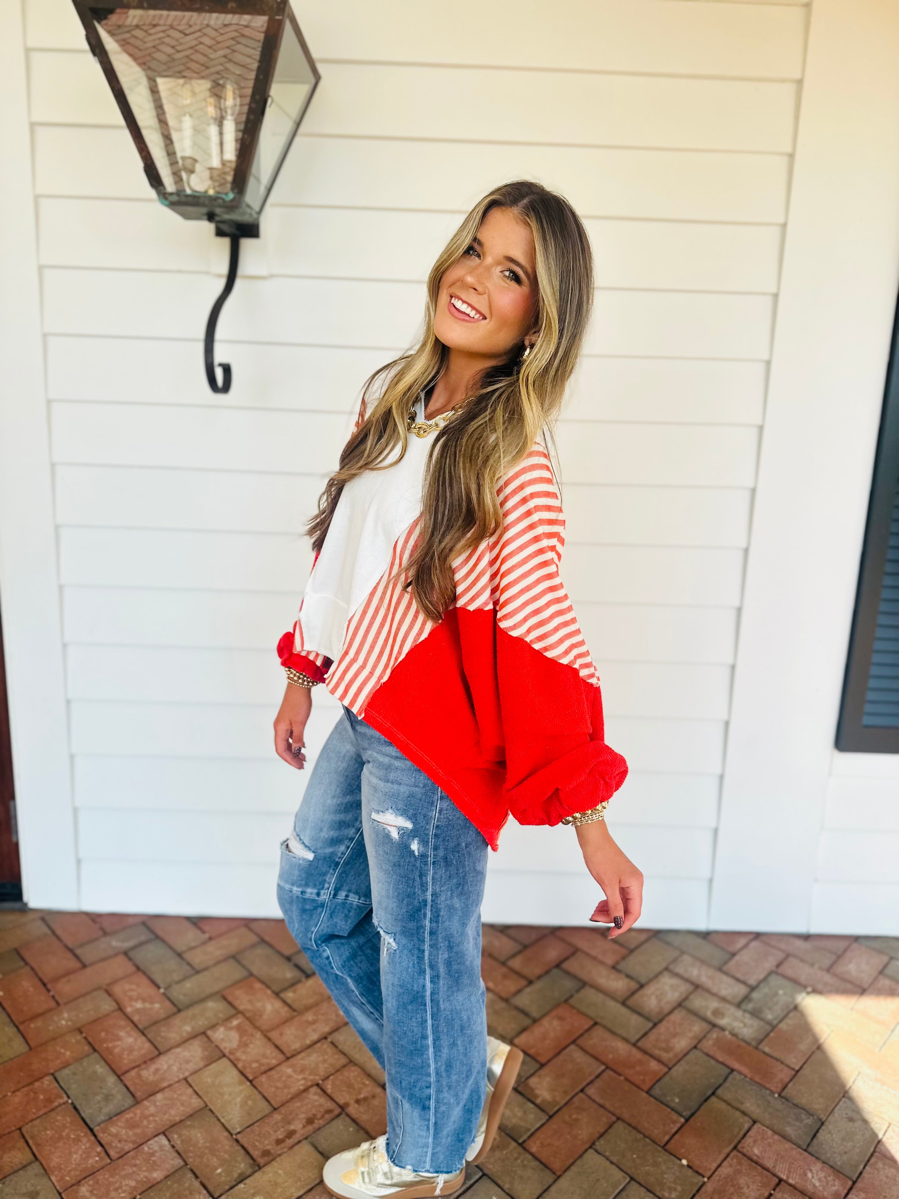 Lilith V-Neck Pullover