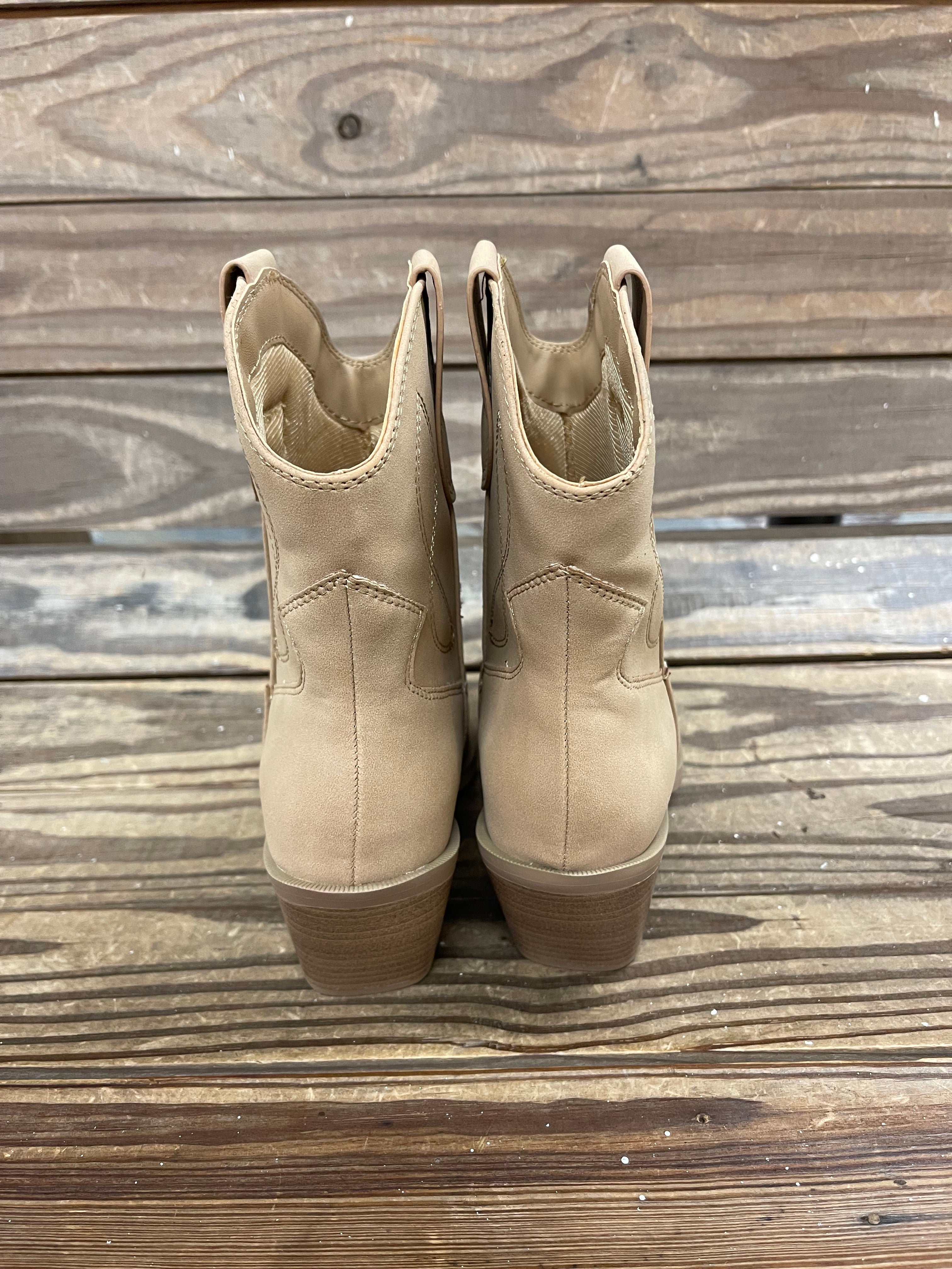 Darcy Boots